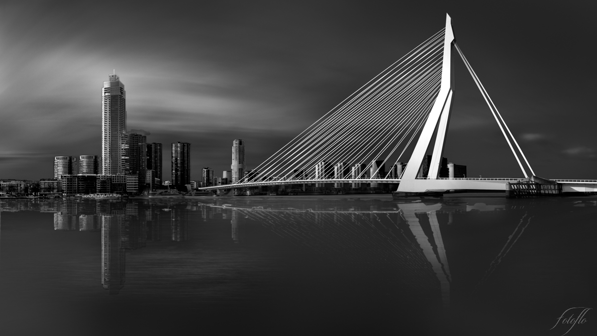 Erasmusbrug, Rotterdam, traintement fineart dans photoshop