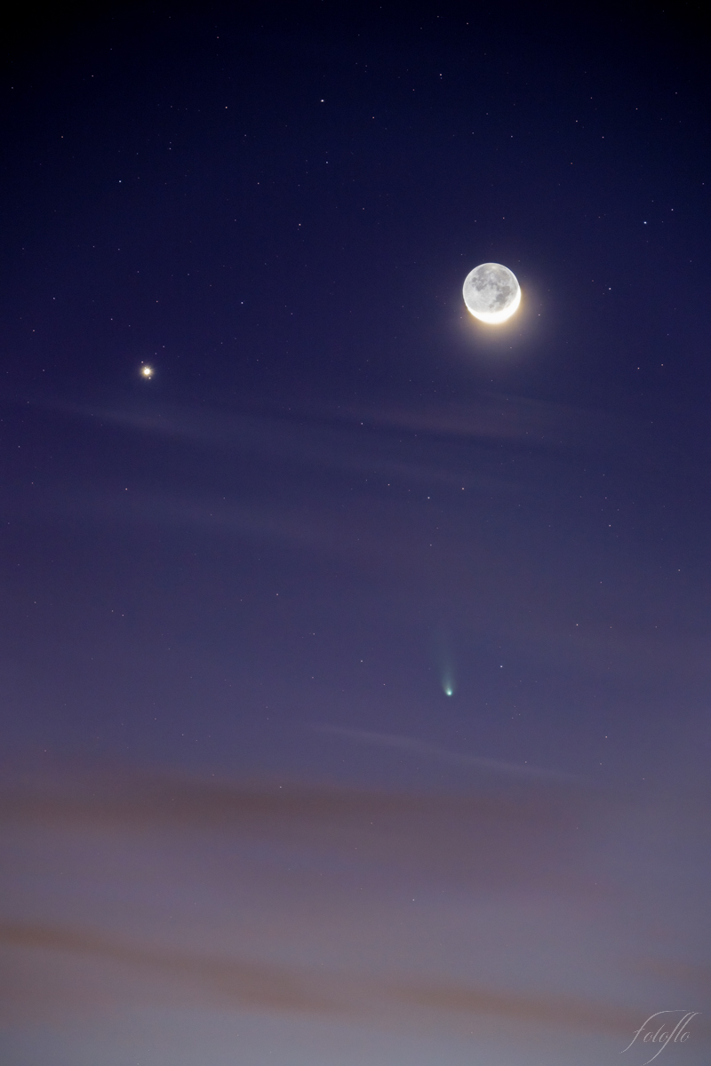 La lune, Jupiter avec ses lunes et la comète 12P/Pons-Brooks, Avril 2024